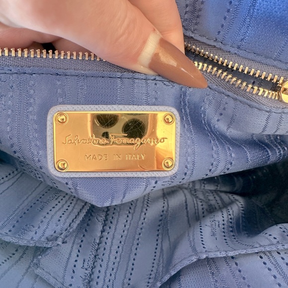 Salvatore Ferragamo Darina Handbag in Fleur Bleue - Picture 4 of 9